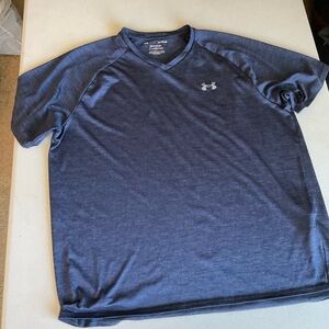 Under Armour Men's Blue V-Neck Shirt size XL